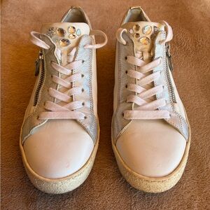 Paul Green Side Zipper White and Silver Sneakers with Rhinestones  Size 8 (5.5)